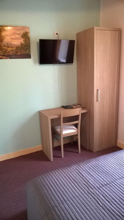 Hotel Des Voyageurs Vorey Номер фото